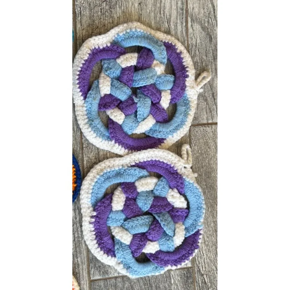 Hand‎ Crocheted Interlocking Ring Set of 2 Hot Pad Pot Holders Vintage Knit